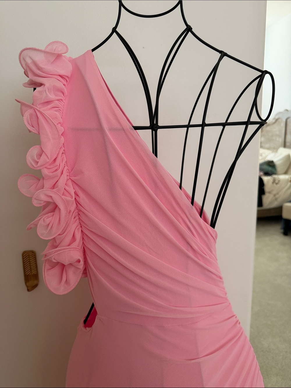 One-Shoulder Pink Ruffled Evening Dress - Picture 2 of 5